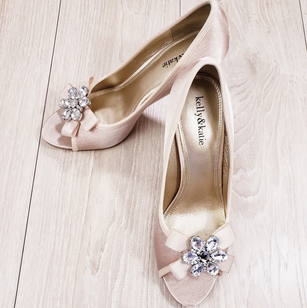 Kelly & Katie dress heels size 10